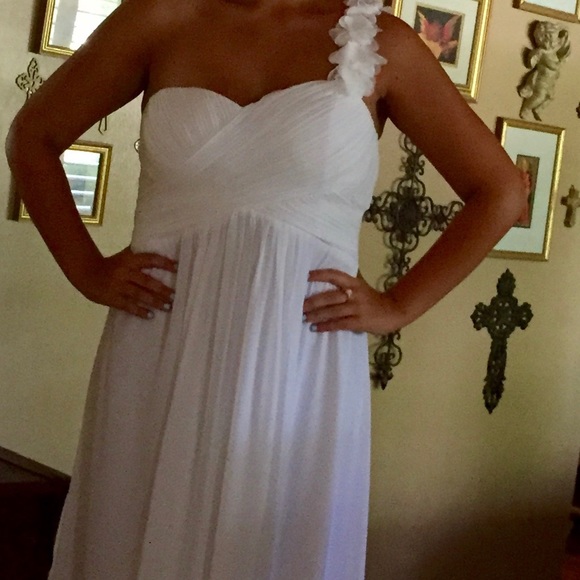 White wedding/prom dress - Picture 4 of 4